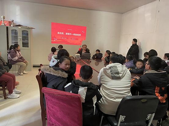 1739860150933057.jpg 2李永坤-走出去,发现不一样的世界1.jpg