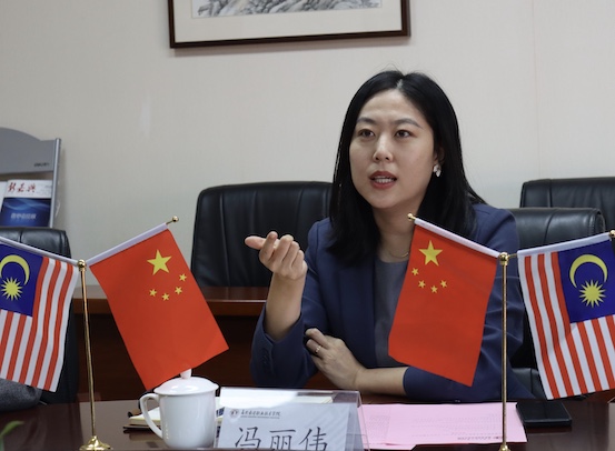 3.冯丽伟讲话.jpg