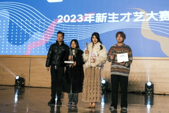 1702967479424708.jpg 图片2.jpg