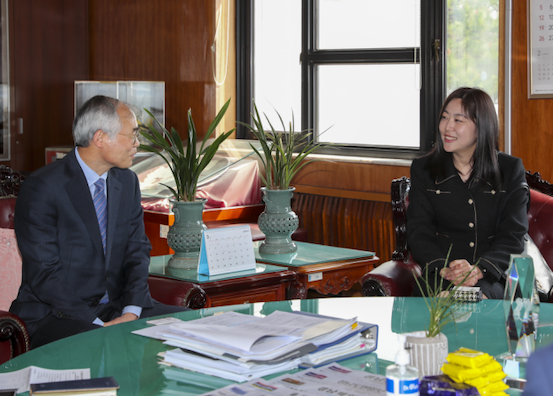 1680250908813777.png 庆南大学 校长交流.png