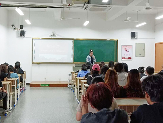 班会1.jpg