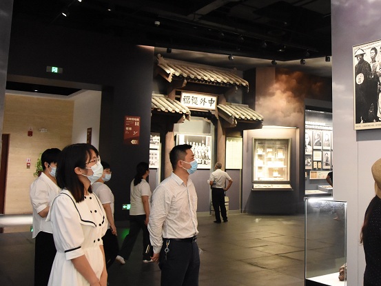 1625274656688015.jpg 参观1.JPG