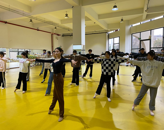 1703568996340552.png 图片0.png